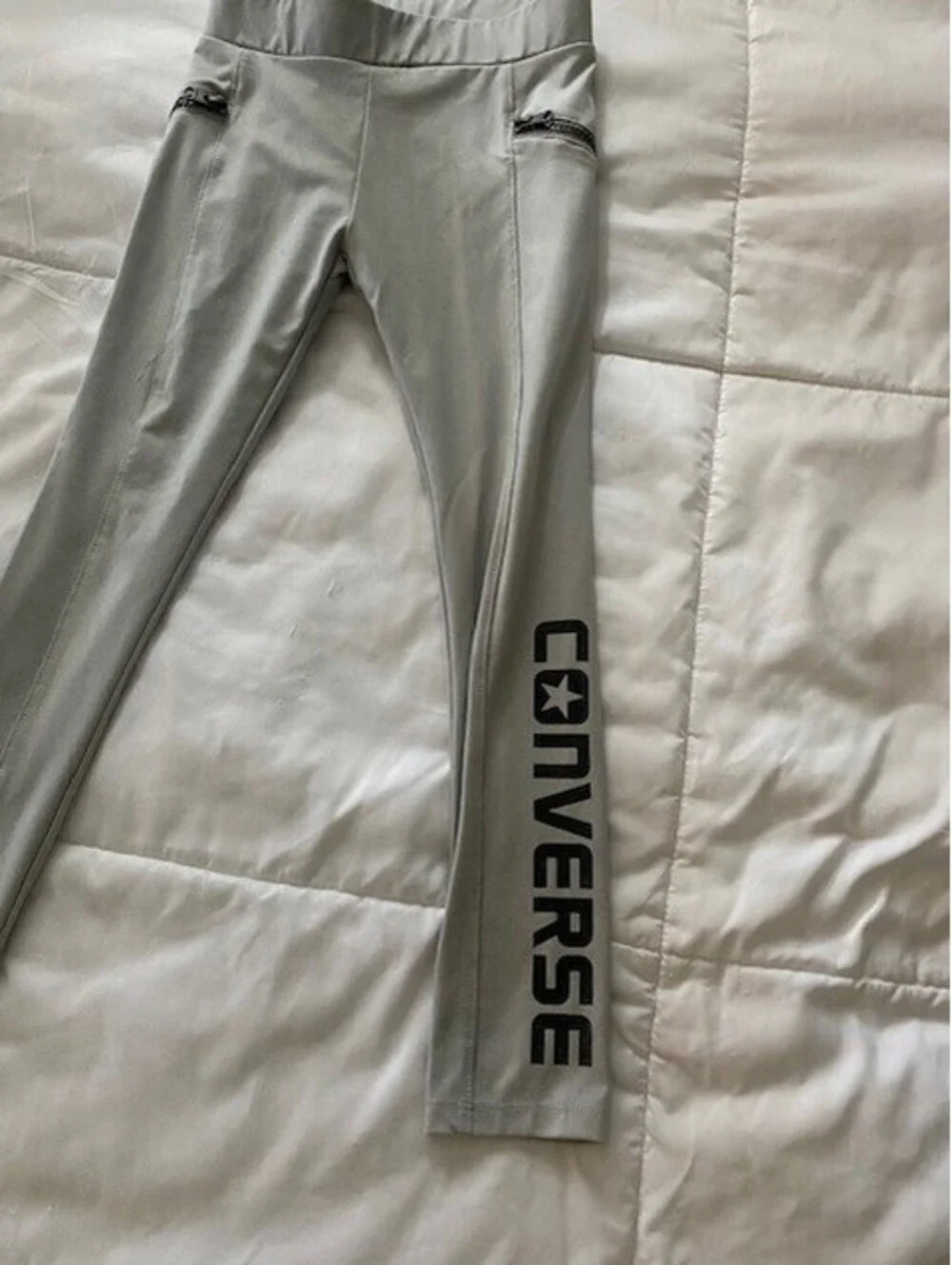 Converse Girls Gray Leggings with Zipper Pockets - Size Small 8 to 10 yrs.
